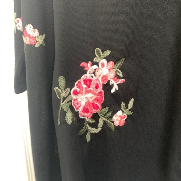 Fig and Flower Cardigan - Picture 4 of 9